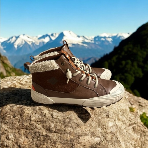 Sperry Pier Wave Storm Tumbled Sneaker Boot. - Picture 3 of 11